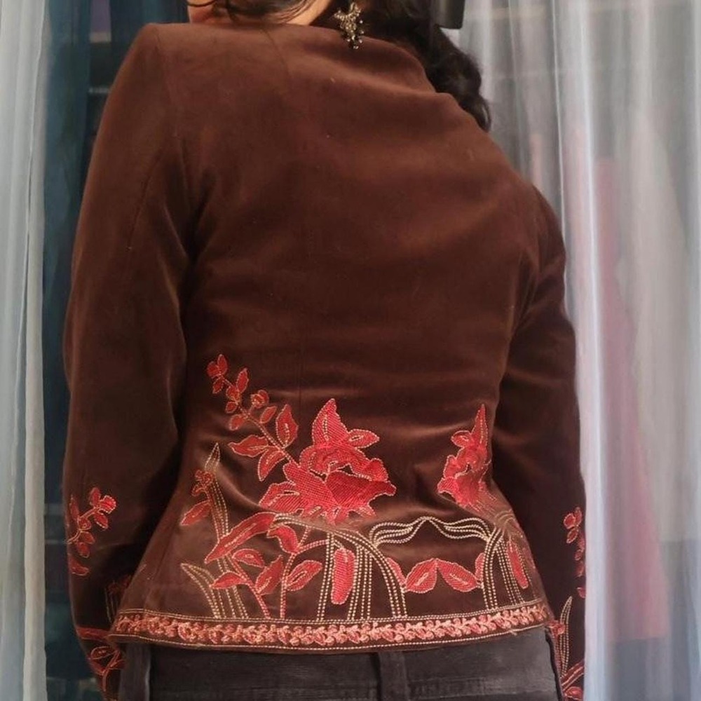 STUNNING Floral Embroidered Brown Velvet Blazer Jacket - Picture 5 of 8